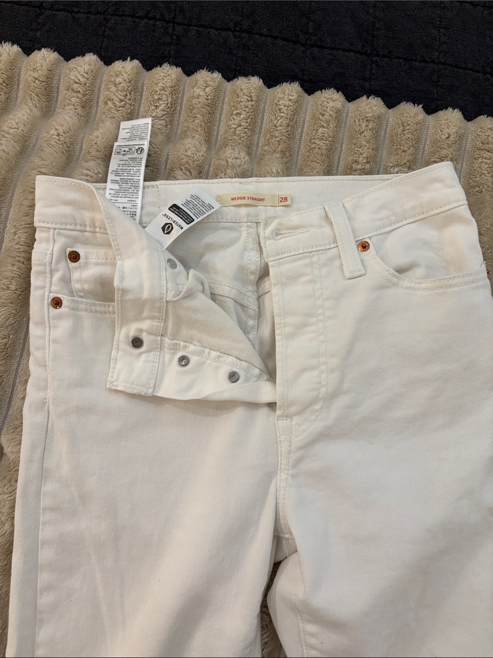 Levi’s Wedge Straight Women's White Jeans 28